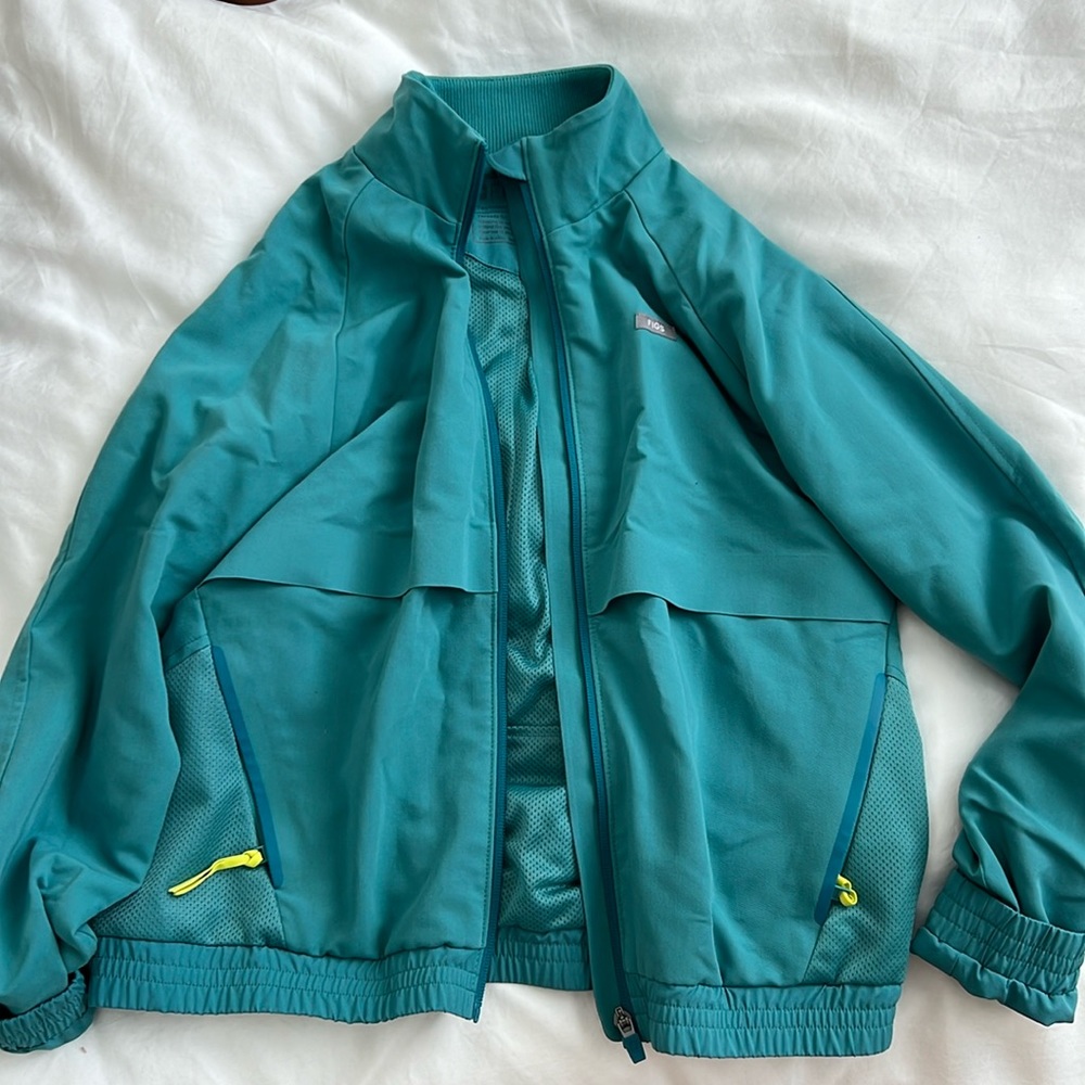 Figs Sydney Scrub Jacket
